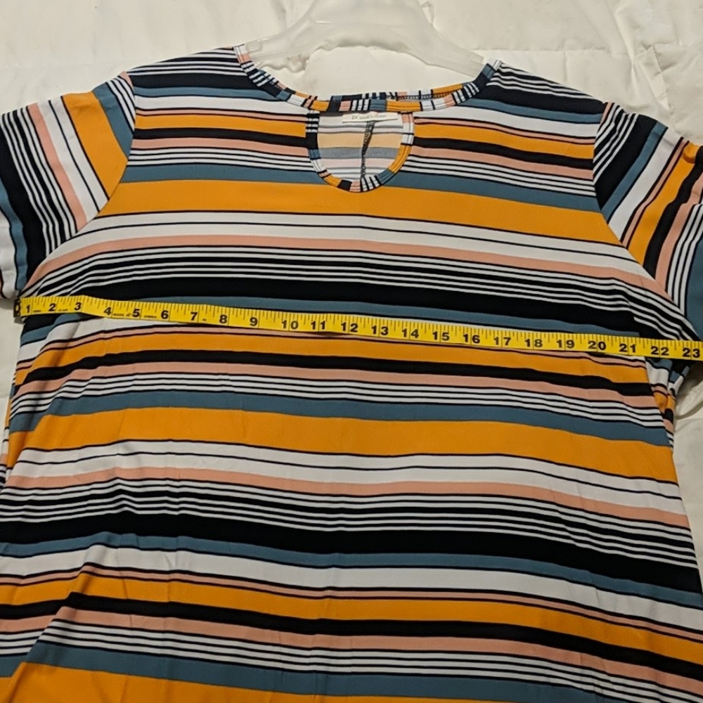NWT Striped Tunic - Picture 7 of 7